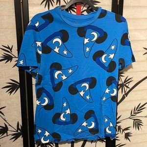 Disney Magical Mickey Hat L tee